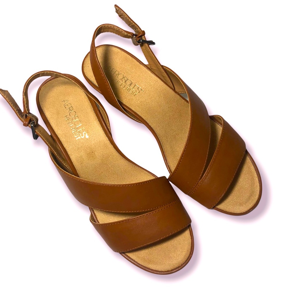 Aerosoles light browm women’s shoes. Sandals Sz  7